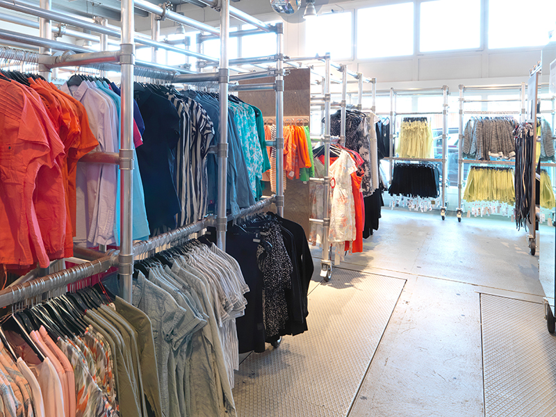 Esprit Outlet PfisterCenter